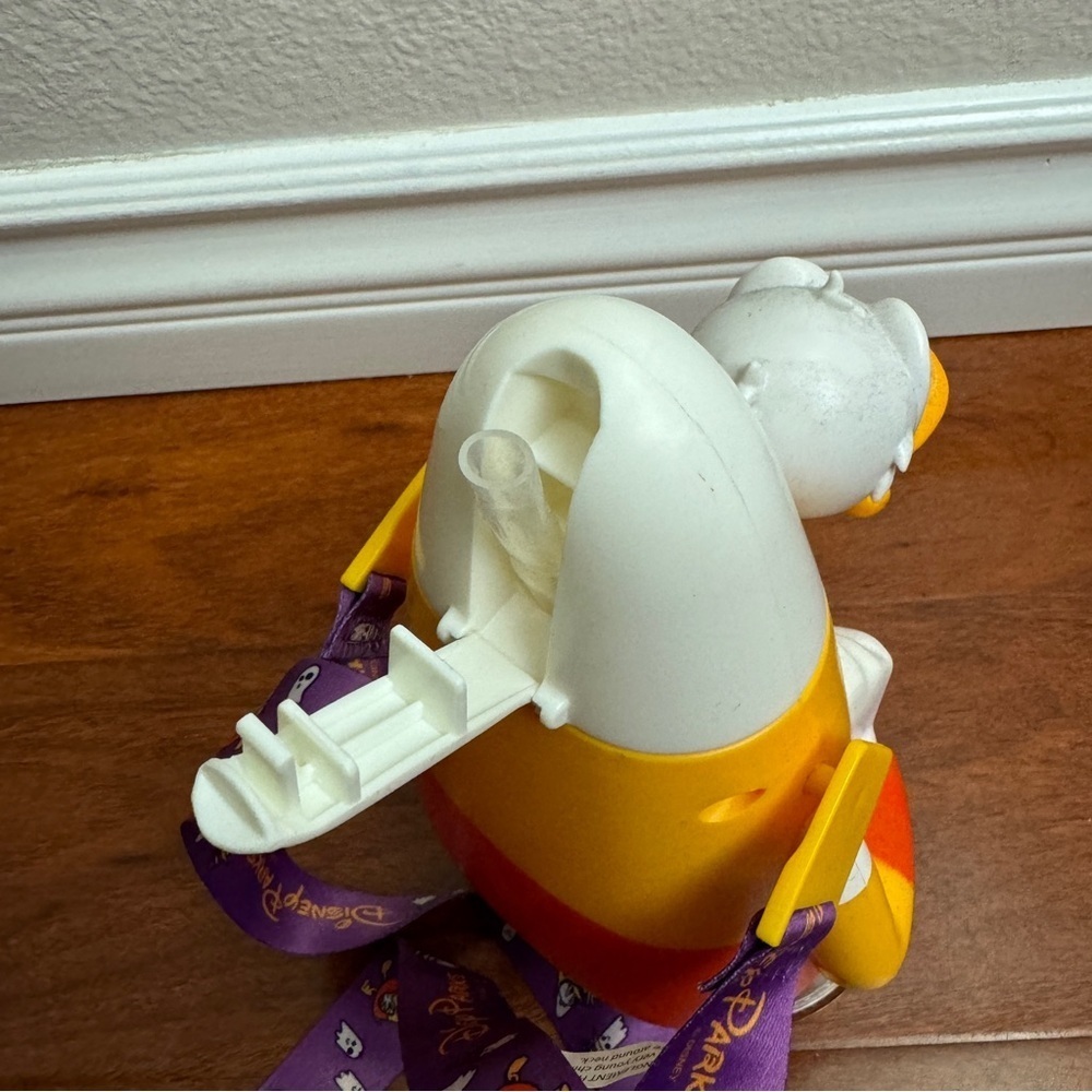 Disney Sipper 2022 Halloween Donald Duck Candy Corn - Picture 7 of 8